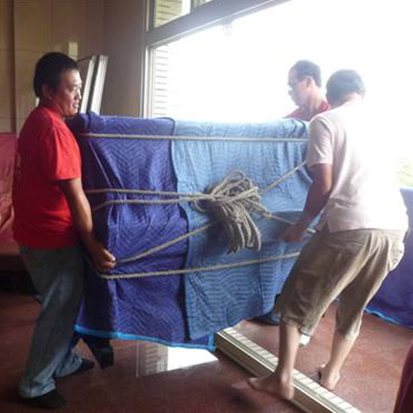 鋼琴、魚缸專運現(xiàn)場